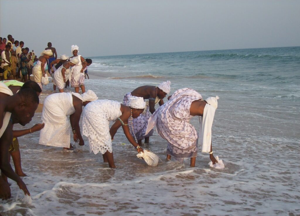 PACTE DE RICHESSE AVEC MAMI WATA, PUISSANT RITUEL D’INITIATION MAMI WATA, EXPERT VOYANT HENRI - WHATSAPP : +229 682 607 03